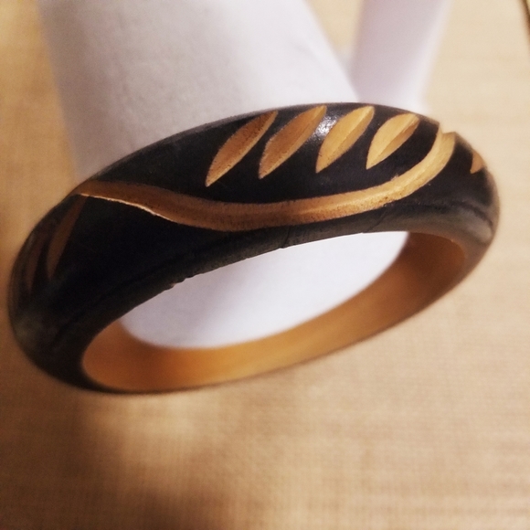Wooden Carved Bangle Bracelet - Picture 4 of 6